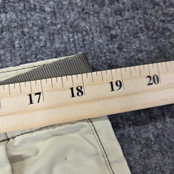 Old Navy Shorts Mens 34 Khaki Beige Cargo Outdoors Utility Belted Baggy VTG  Y2k - Picture 9 of 10